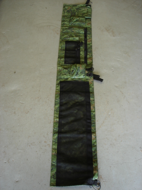 Multi-pouch for folding cot