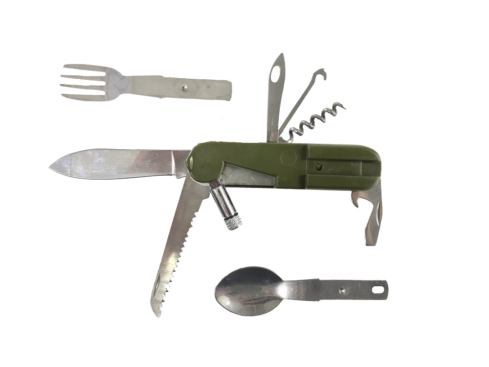 Medium cutlery set with saw and flashlight