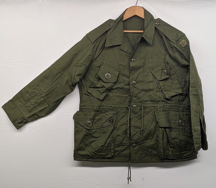 Chemise de combat armée canadienne